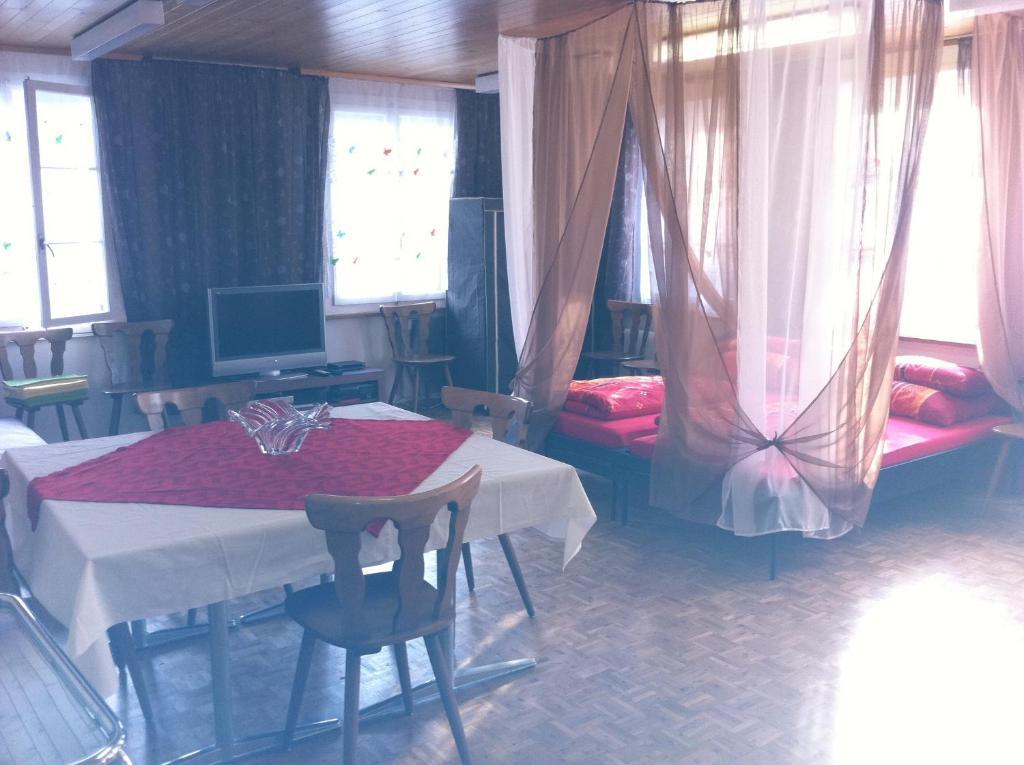 Gasthof Am Bach Boltigen Ruang foto